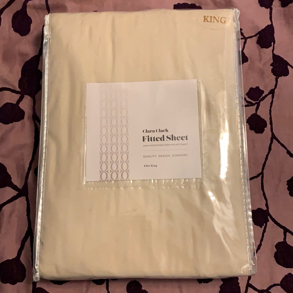 King size fitted sheet (2)